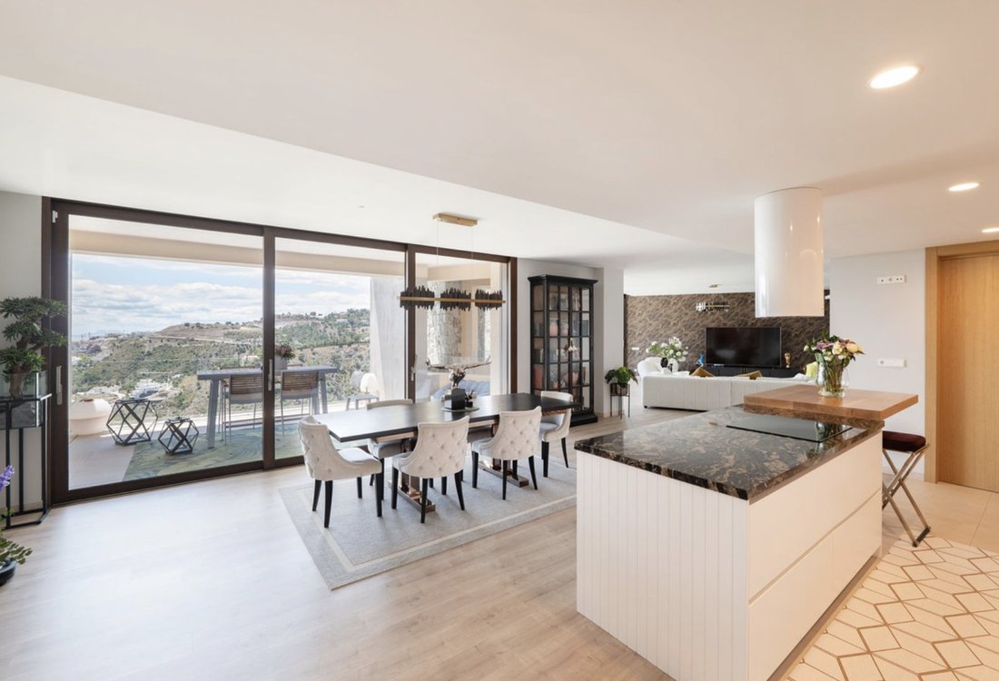Penthouse in Benahavis, Andalusia, Spain 3 - 15096178