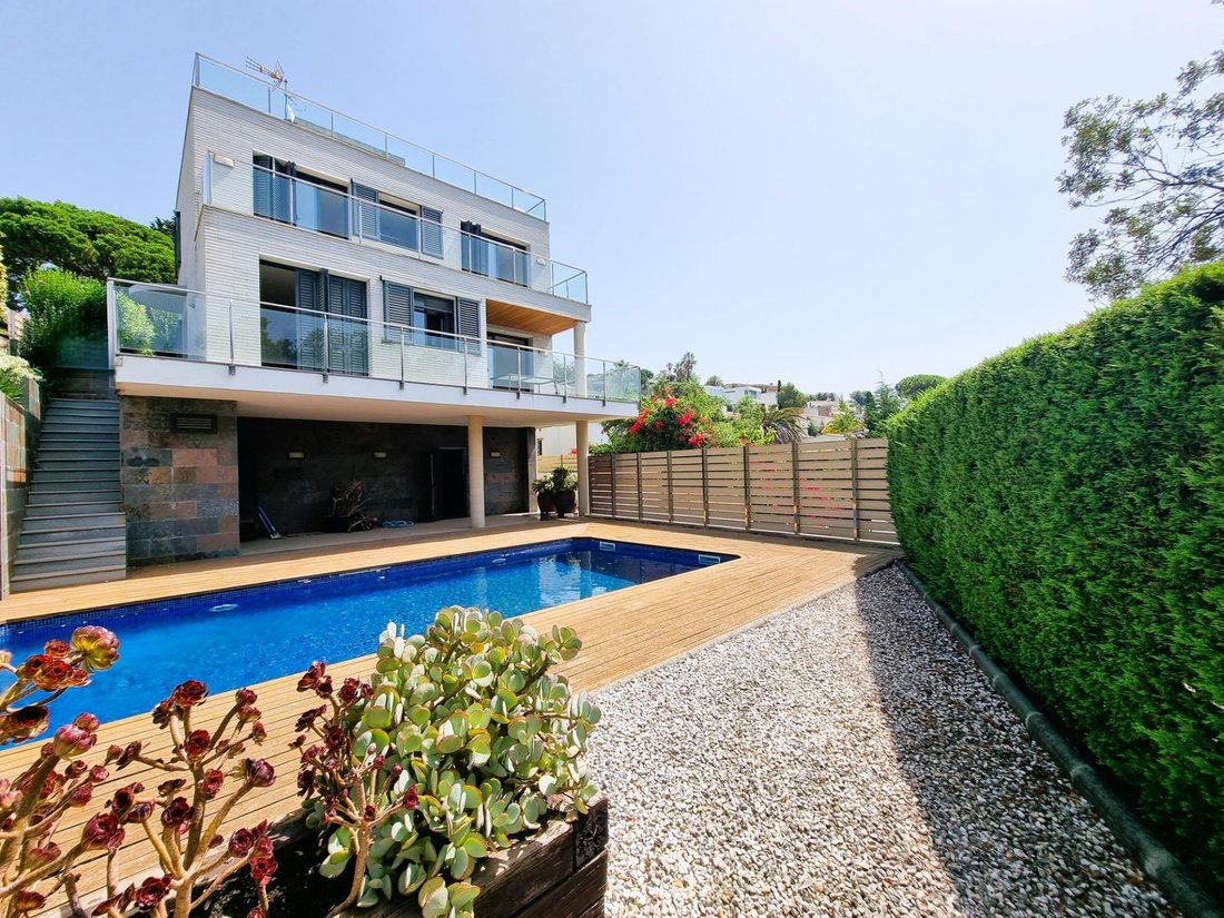 Villa in Lloret de Mar, Catalonia, Spain 2 - 15101760