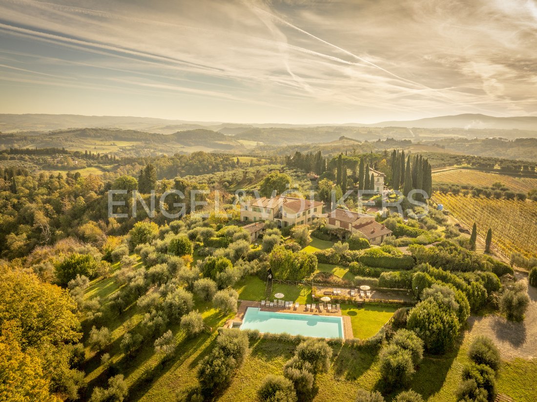 Estate in Poggibonsi, Tuscany, Italy 1 - 15096624