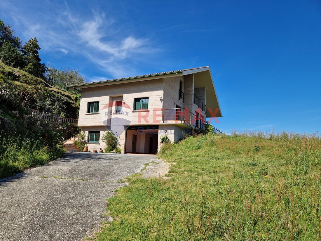 Villa in Moana, Moana, Spain 2 - 15101478