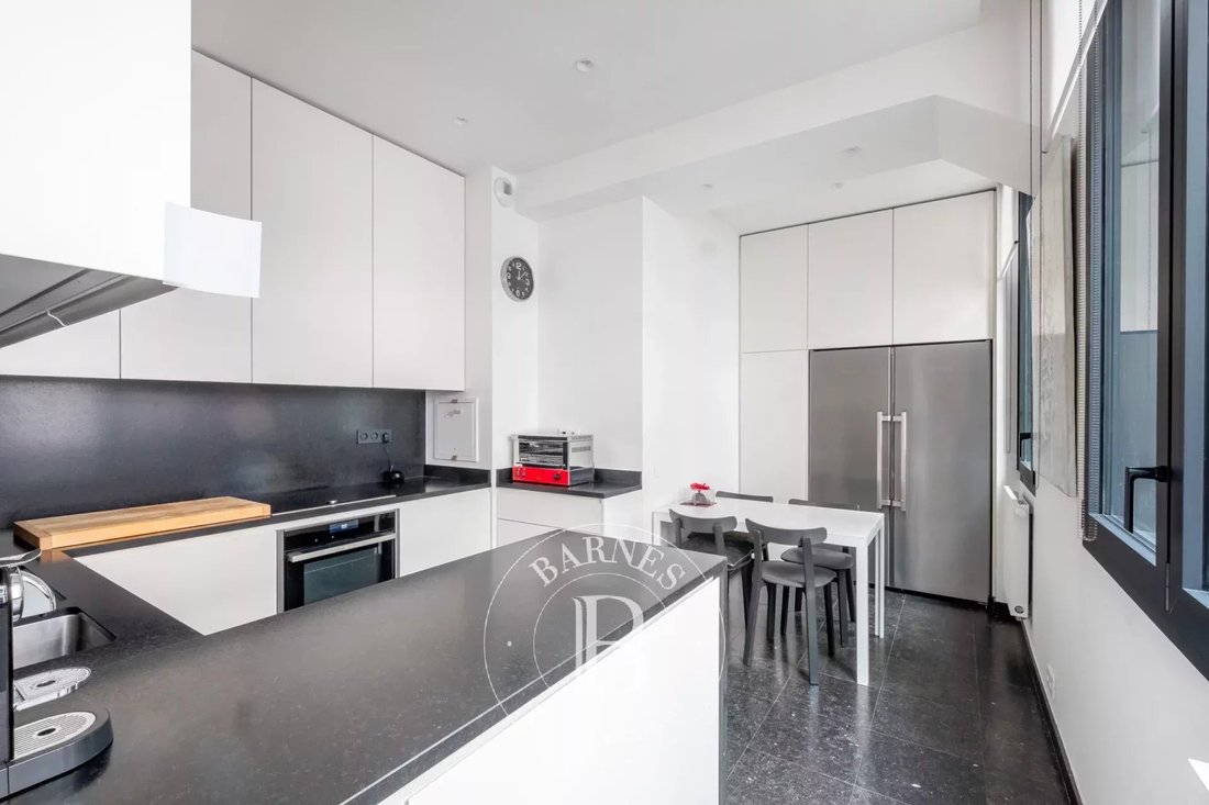 Apartment in Saint Thomas d'Aquin, Paris 7e Arrondissement, Paris 4 - 15098481