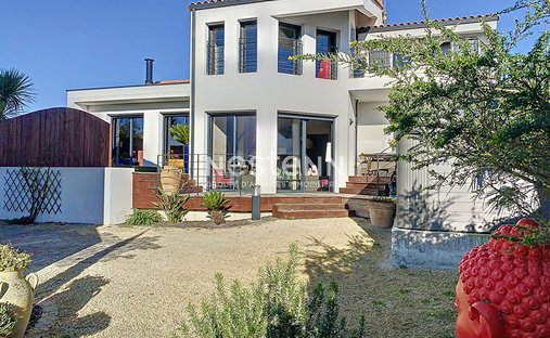 Maison à Croix de Vie, Saint-Gilles-Croix-de-Vie, France 1