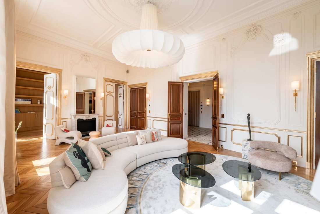 Apartment in Elysées-Madeleine, Paris 8e Arrondissement, Paris 5 - 15098796