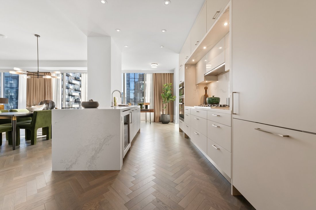 Condo in Toronto, Ontario, Canada 2 - 15112525