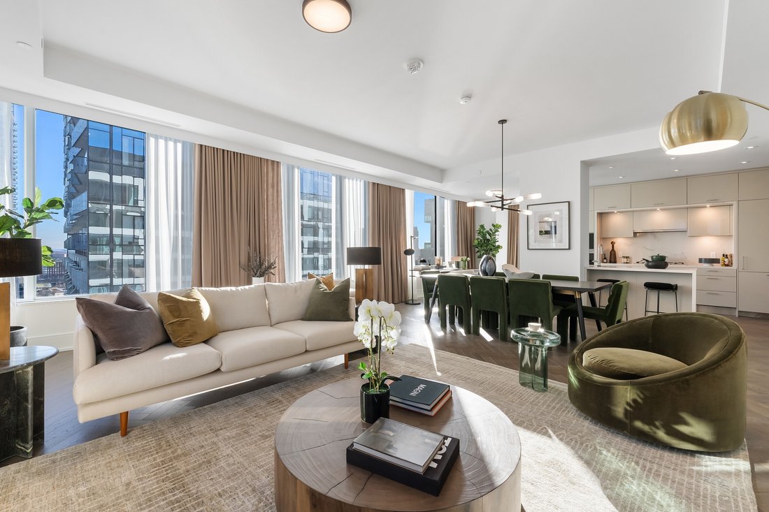 Condo in Toronto, Ontario, Canada 1 - 15112525