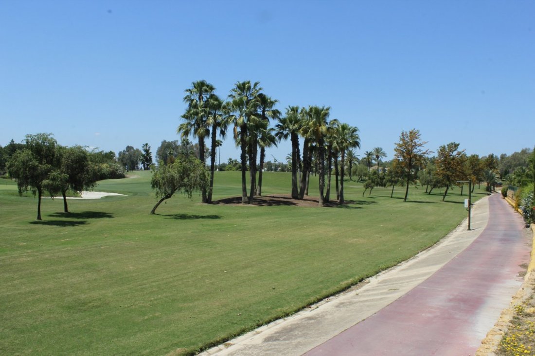 Villa in Montequinto, Dos Hermanas, Spain 5 - 15106926