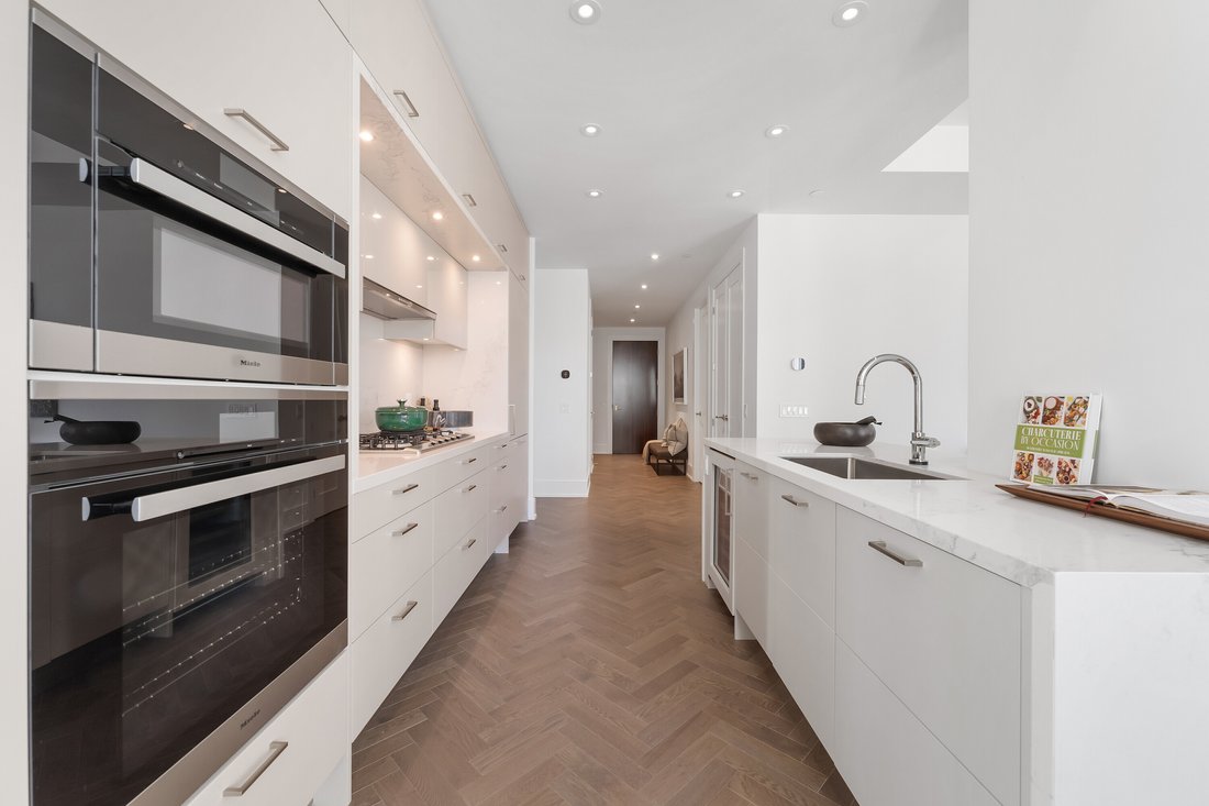 Condo in Toronto, Ontario, Canada 5 - 15112525