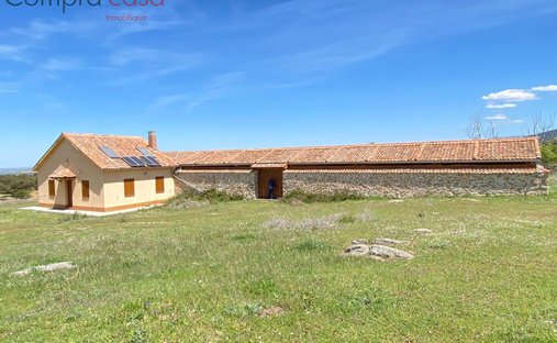 Country House in Las Dehesas, Community of Madrid, Spain 1