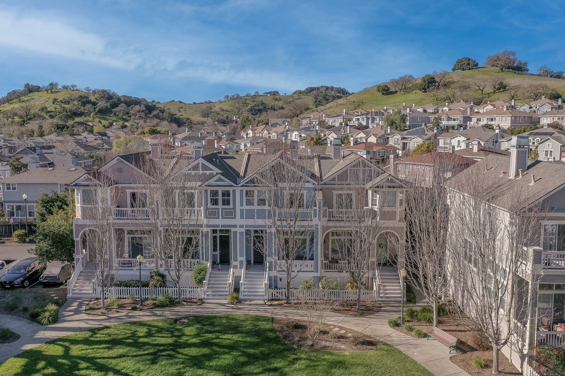 Charming Atherton Ranch Townhouse In Novato, California, United States ...