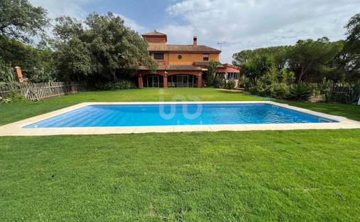 Villa in Huelva, Andalusia, Spain 1