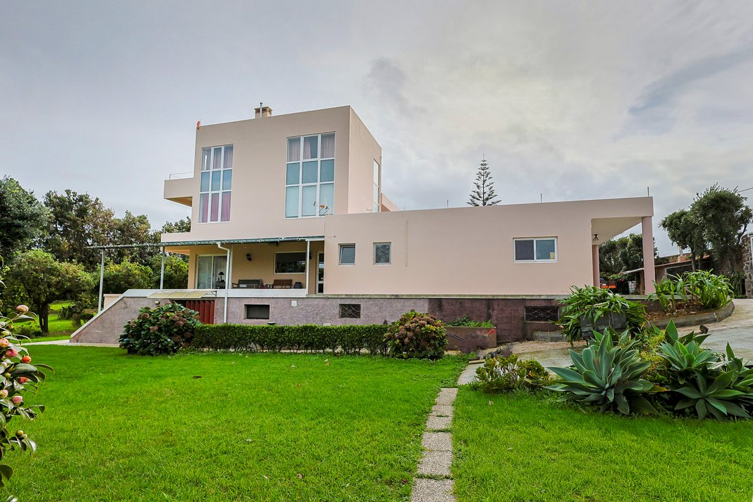 House in Calhetas, Azores, Portugal 1 - 15113207