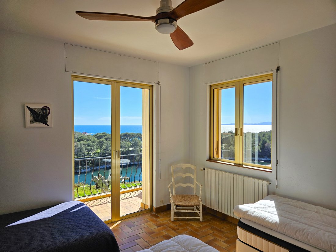 Villa in Le Dramont-Agay-Anthéor-Le Trayas, Saint-Raphaël, France 4 - 14985539