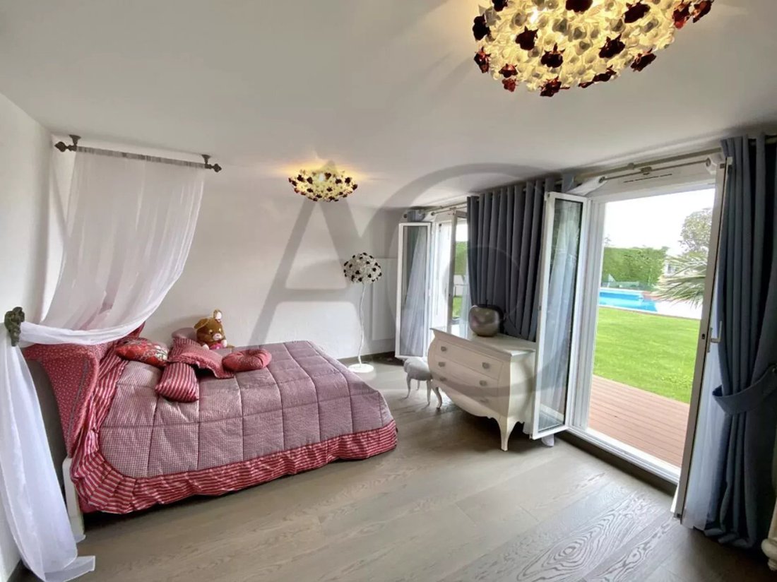 Villa in Vaug, Villeneuve-Loubet, France 5 - 12813719