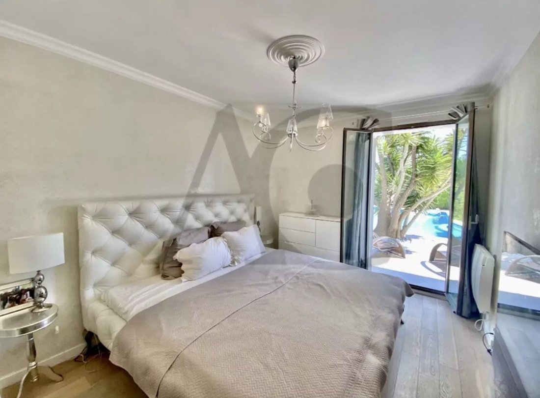 Villa in Vaug, Villeneuve-Loubet, France 5 - 12813707