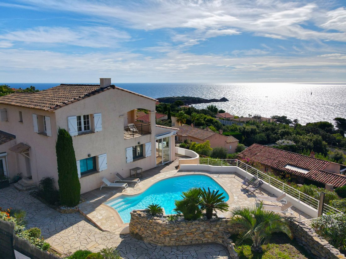 Villa in Le Dramont-Agay-Anthéor-Le Trayas, Saint-Raphaël, France 1 - 14985545