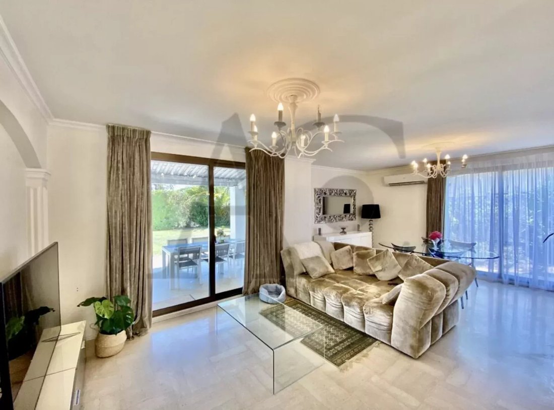 Villa in Vaug, Villeneuve-Loubet, France 3 - 12813707