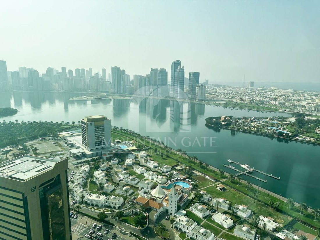 Apartment in Al Majaz, Sharjah Emirate, United Arab Emirates 5 - 15113891