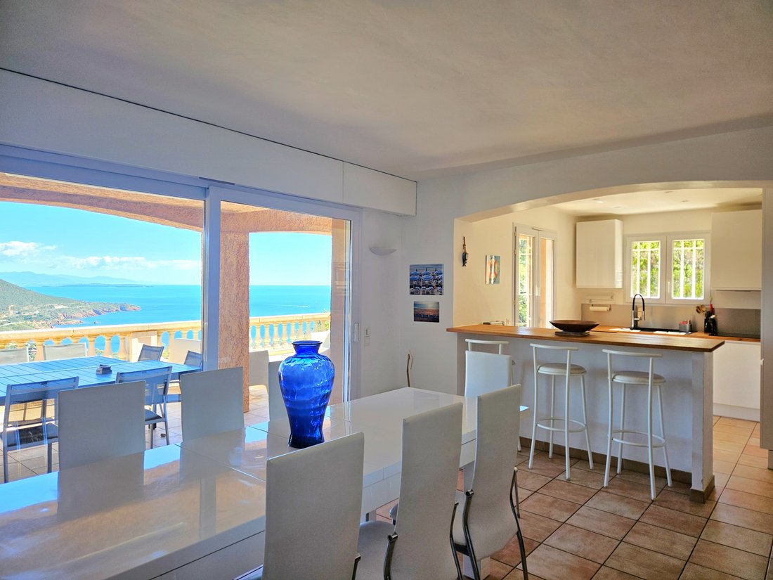 Villa in Le Dramont-Agay-Anthéor-Le Trayas, Saint-Raphaël, France 3 - 14985540