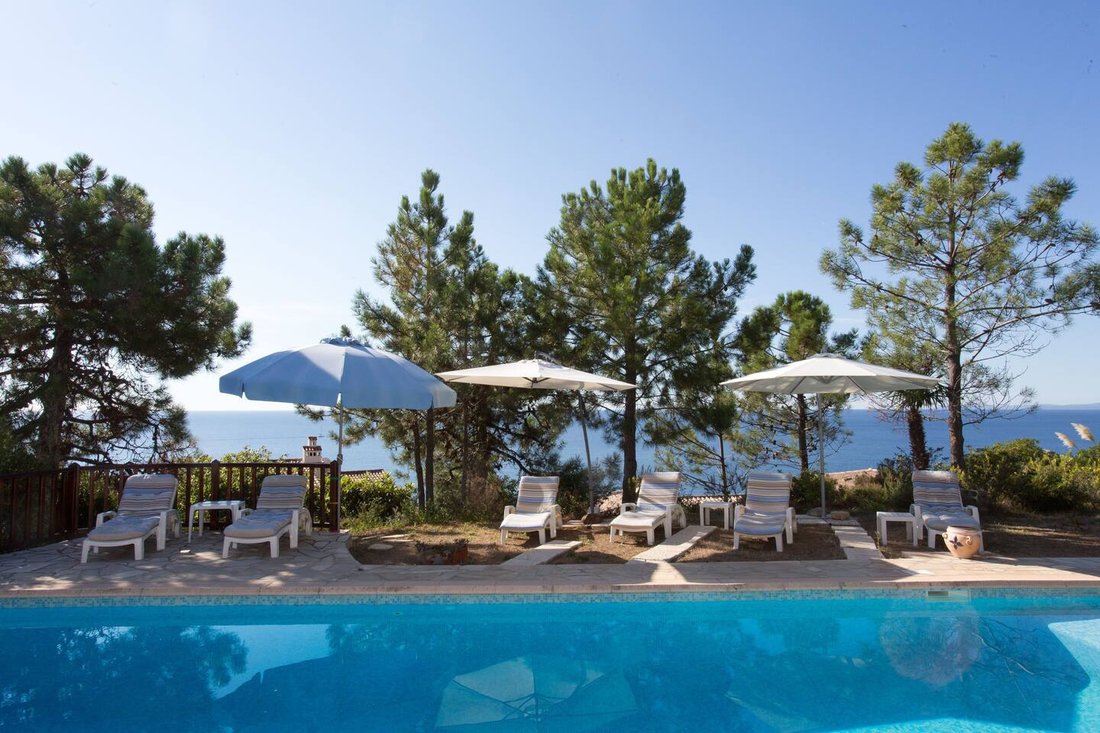 Villa in Le Dramont-Agay-Anthéor-Le Trayas, Saint-Raphaël, France 3 - 13590303