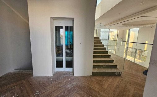 Villa in Dubai, Dubai, United Arab Emirates 1