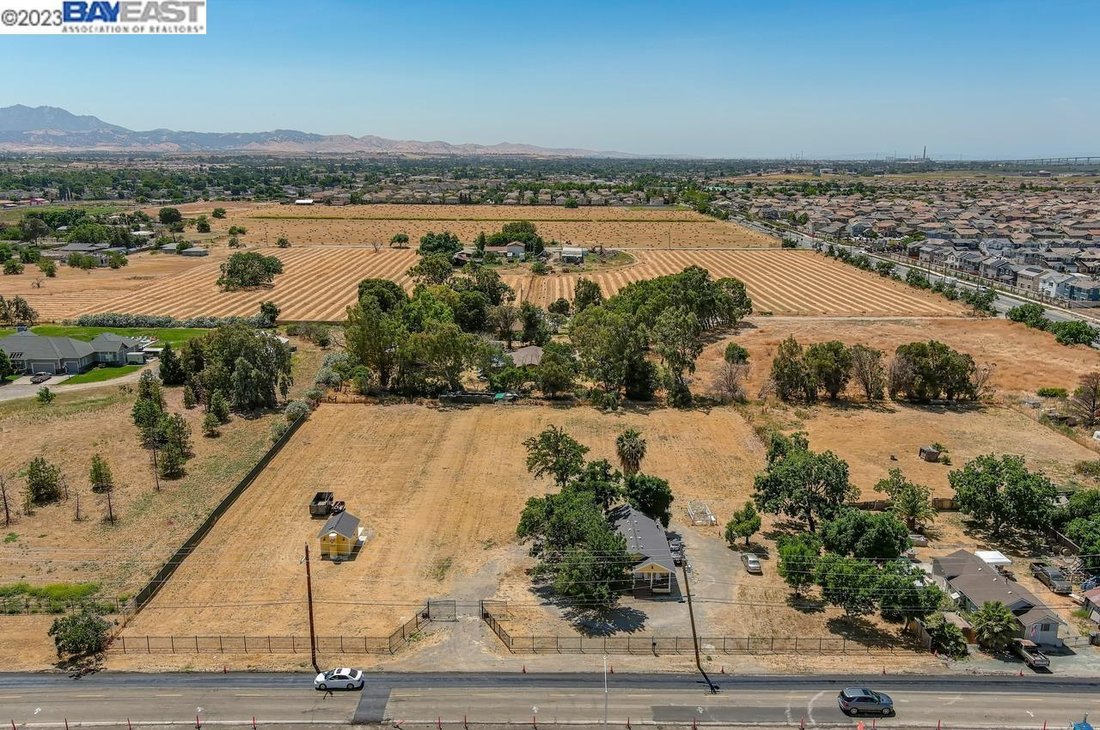 House in Oakley, California, United States 2 - 15115070