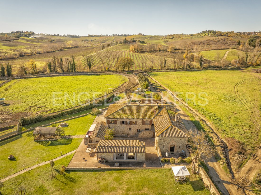 Corps de ferme à Castelnuovo Berardenga, Toscane, Italie 1 - 15116328