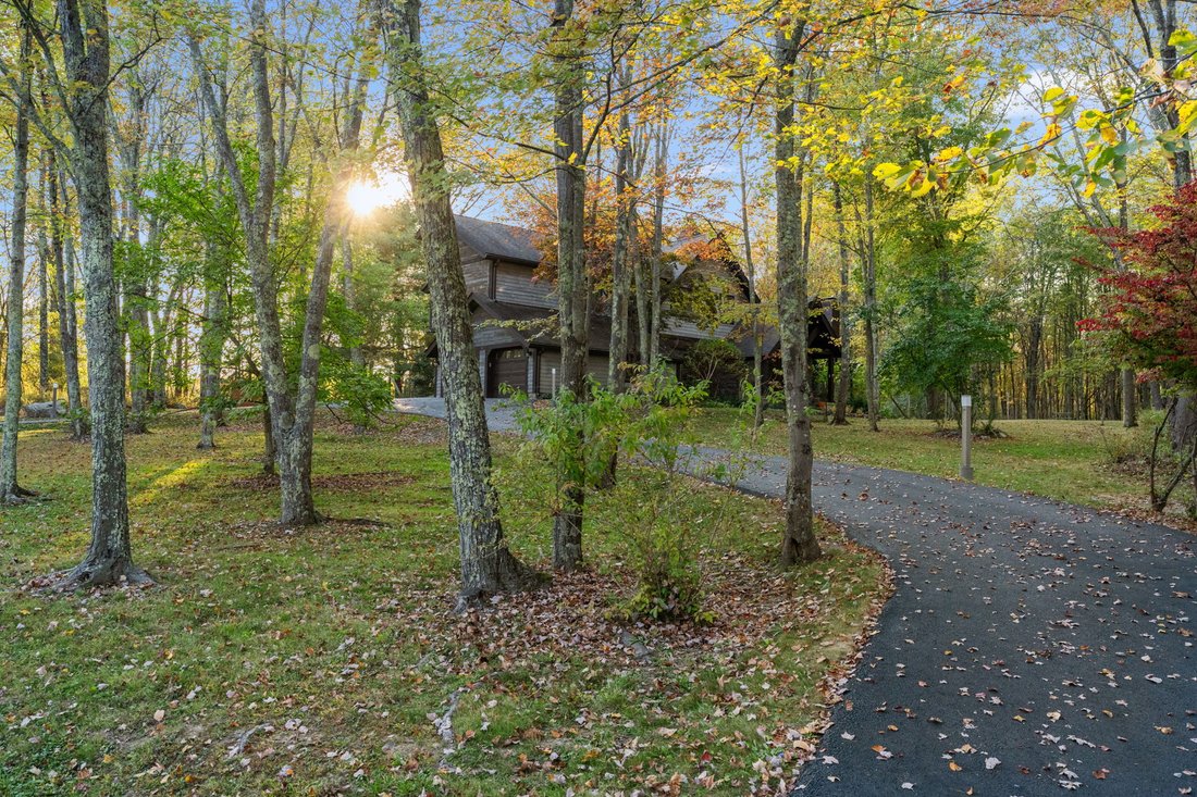 House in New Paltz, New York, United States 2 - 15116298