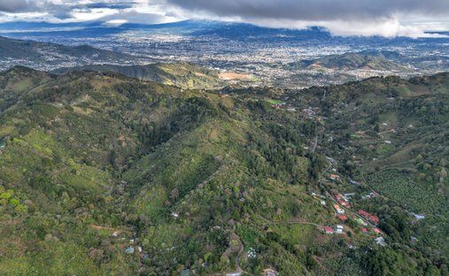 Terrain à Cinco Esquinas, San José, Costa Rica 1