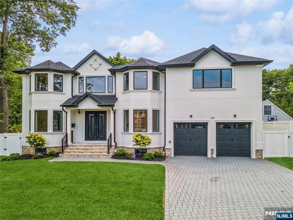 House in Paramus, New Jersey, United States 1 - 15116679