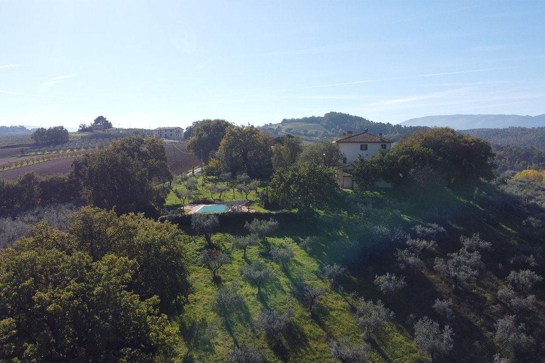 Estate in Spoleto, Umbria, Italy 4 - 15116659