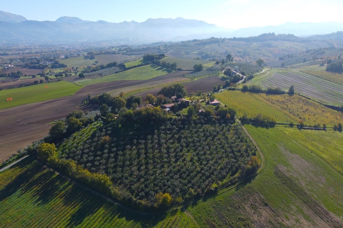 Estate in Spoleto, Umbria, Italy 3 - 15116659