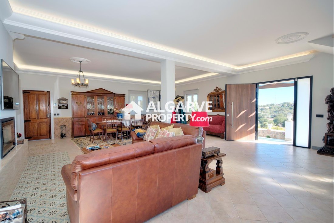 Villa in Loule (Sao Clemente), Algarve, Portugal 2 - 15116606