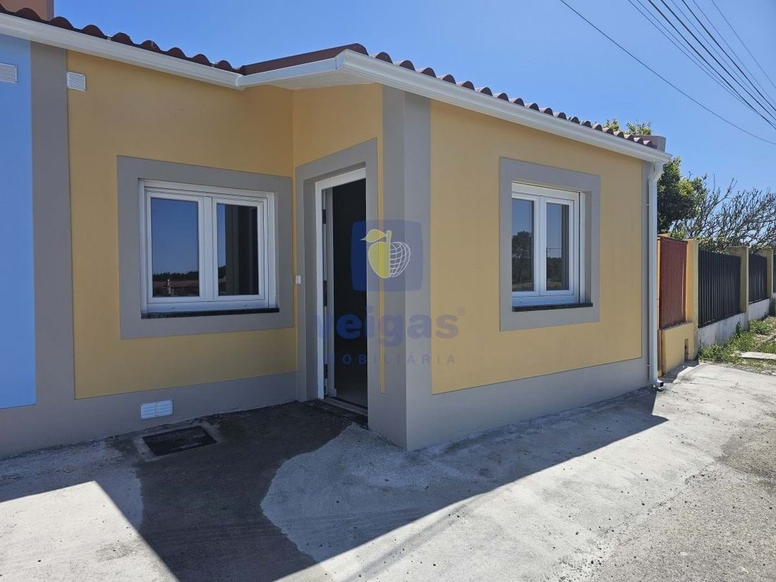 Apartment in Nossa Senhora do Populo, Coto e Sao Gregorio, Leiria District, Portugal 1 - 14960098