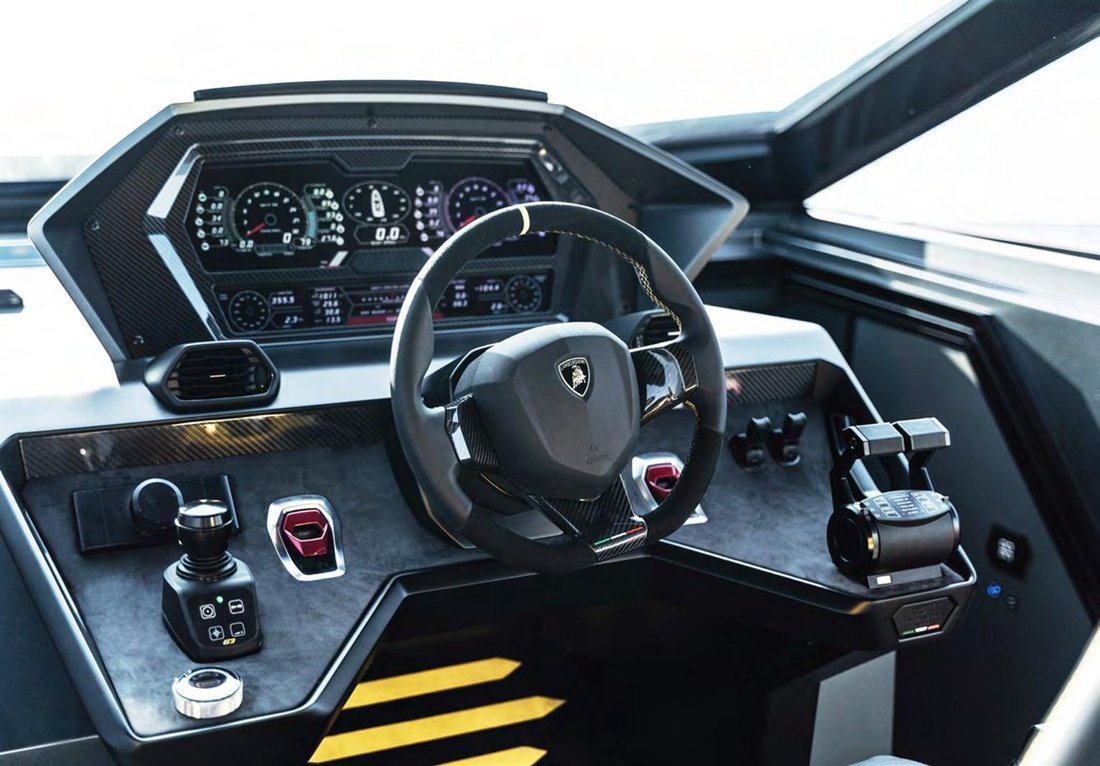 Motor Yacht in France 3 - 15116840