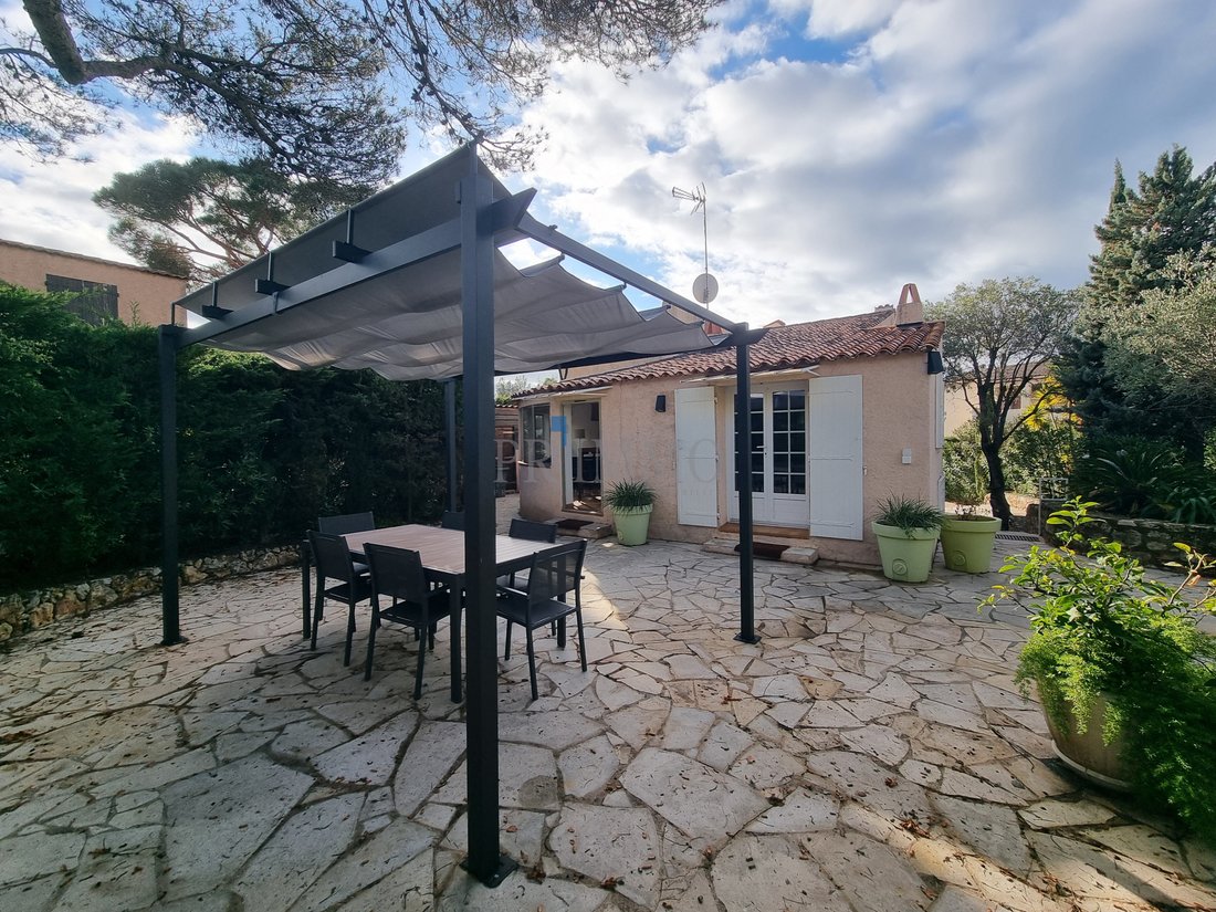 Villa in Les Plaines-Les Tasses, Saint-Raphaël, France 3 - 15113646