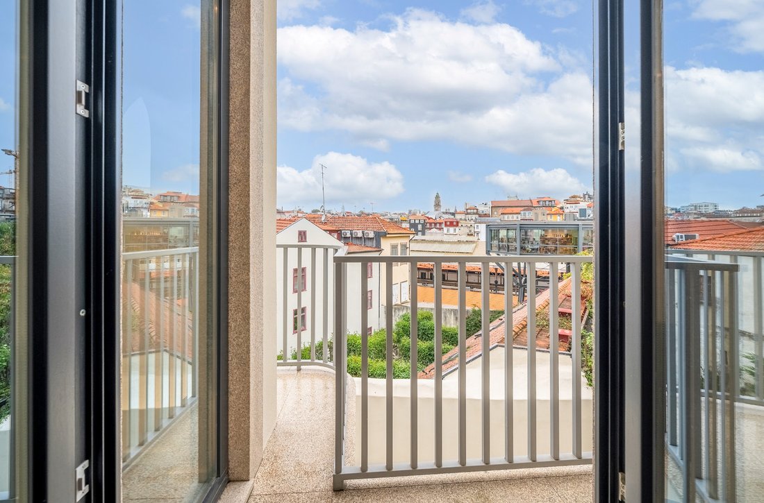 Apartment in Cedofeita, Santo Ildefonso, Se, Miragaia, Sao Nicolau e Vitoria, Porto District, Portugal 1 - 15116595