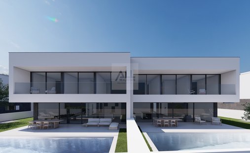 Villa in Sao Goncalo de Lagos, Algarve, Portugal 1