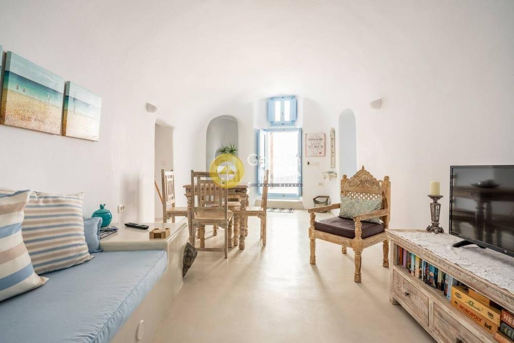 House in Thira, Aegean, Greece 1 - 15117296