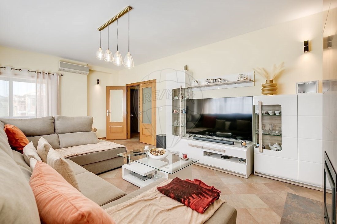 Villa in Vila Franca de Xira, Lissabon, Portugal 2 - 13998948