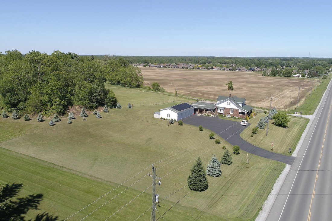 House in Caledonia, Michigan, United States 3 - 14332214