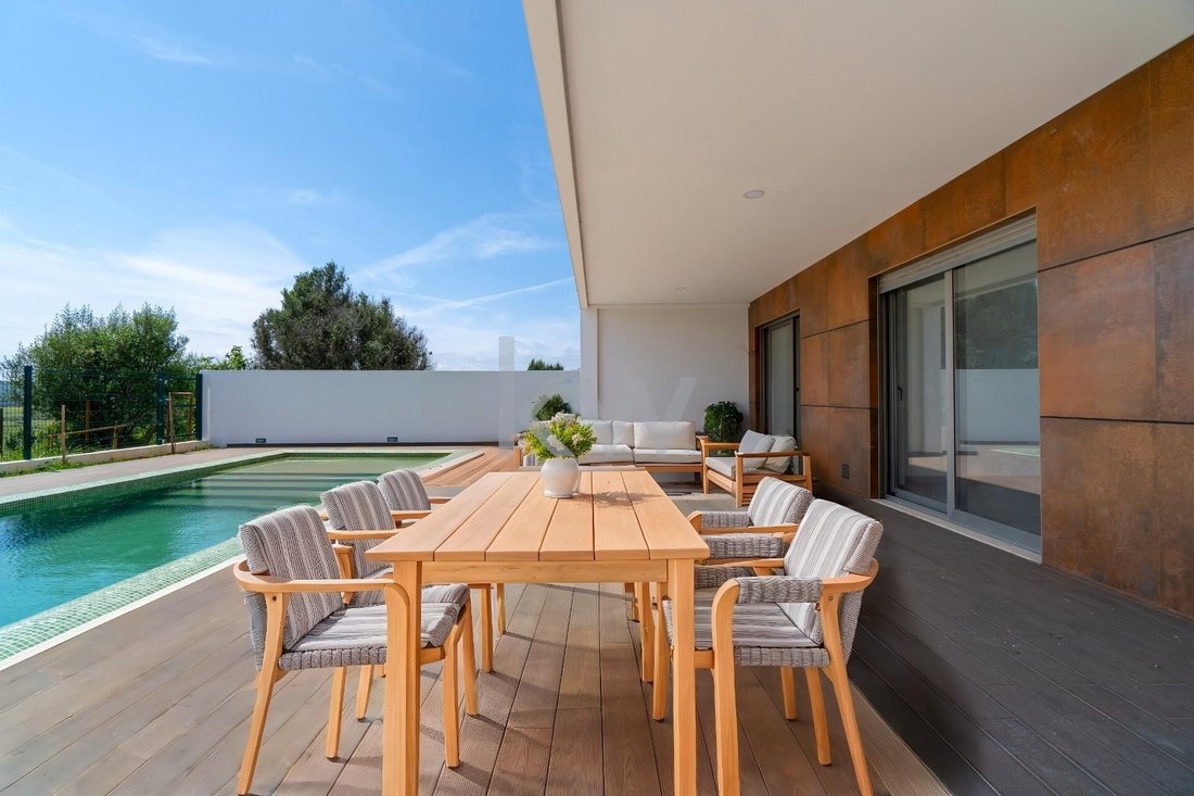 Townhouse in Mexilhoeira Grande, Algarve, Portugal 1 - 14661993