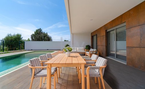 Townhouse in Mexilhoeira Grande, Algarve, Portugal 1