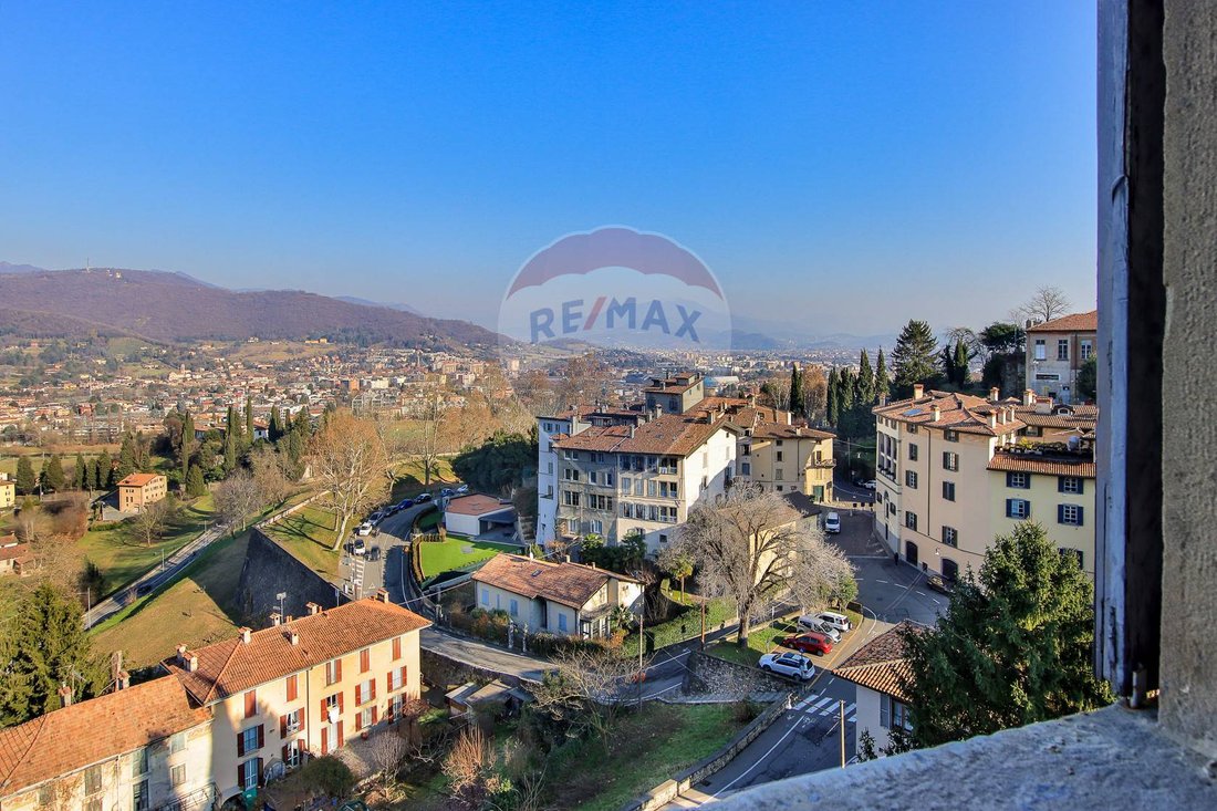 Apartment in Upper Town, Bergamo, Lombardy 2 - 15118544