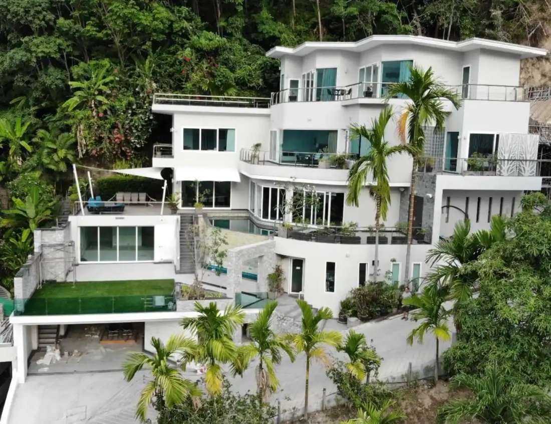 Villa in Choeng Thale, Phuket, Thailand 2 - 15120225