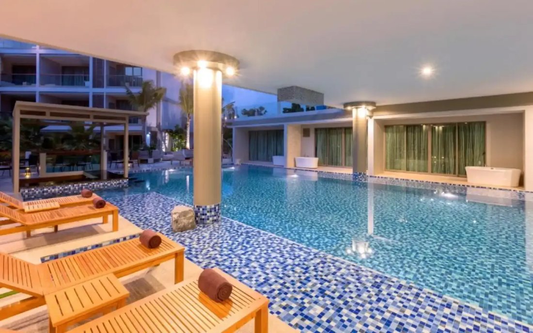 Condo in Choeng Thale, Phuket, Thailand 1 - 15120341