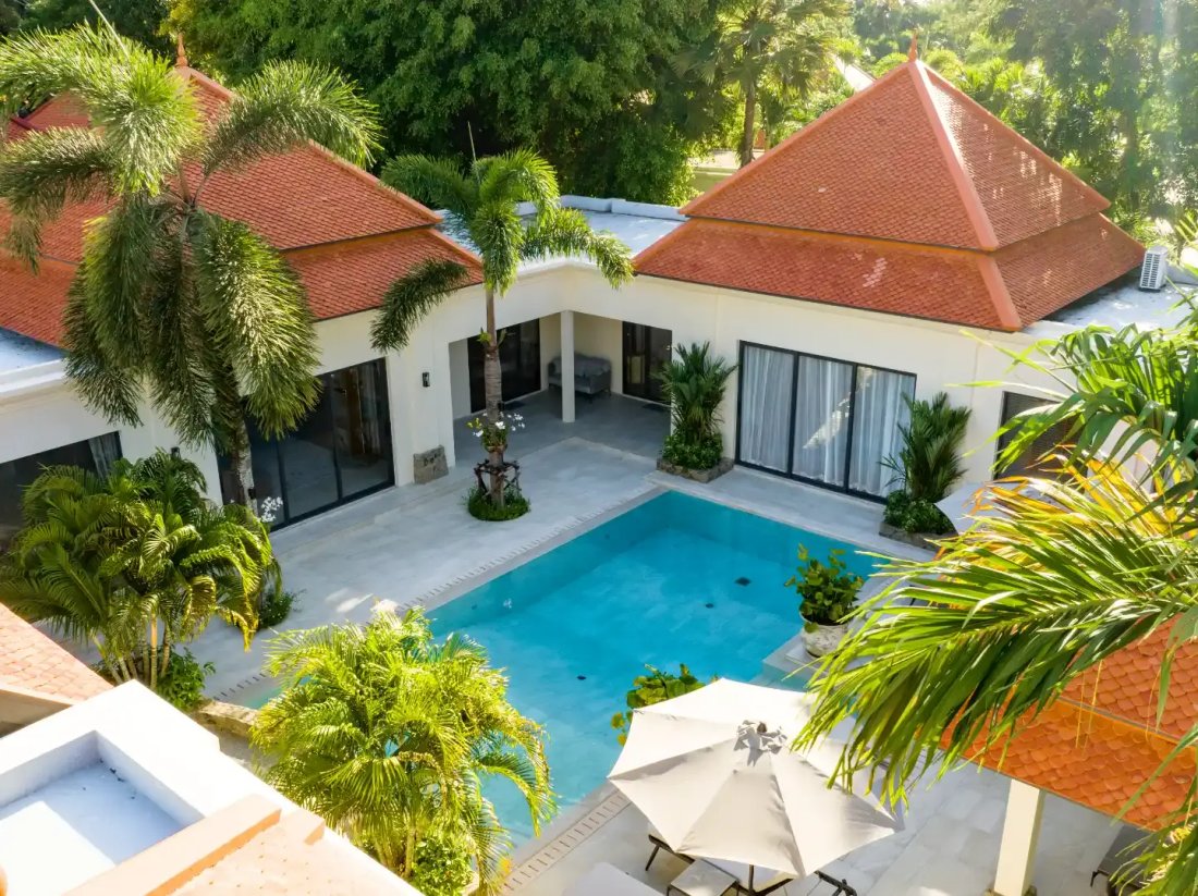 Villa in Choeng Thale, Phuket, Thailand 2 - 15120212