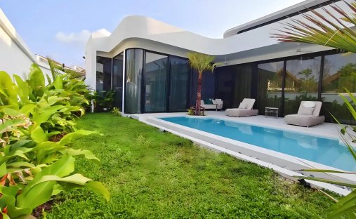 Villa in Choeng Thale, Phuket, Thailand 1