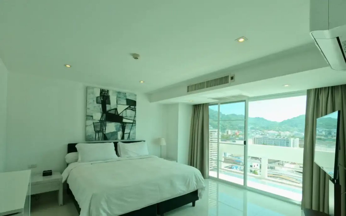 Condo in Pa Tong, Phuket, Thailand 4 - 15120346