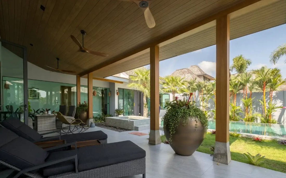 Villa in Choeng Thale, Phuket, Thailand 1 - 15120278