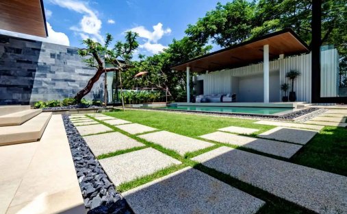 Villa in Thep Krasatti, Phuket, Thailand 1